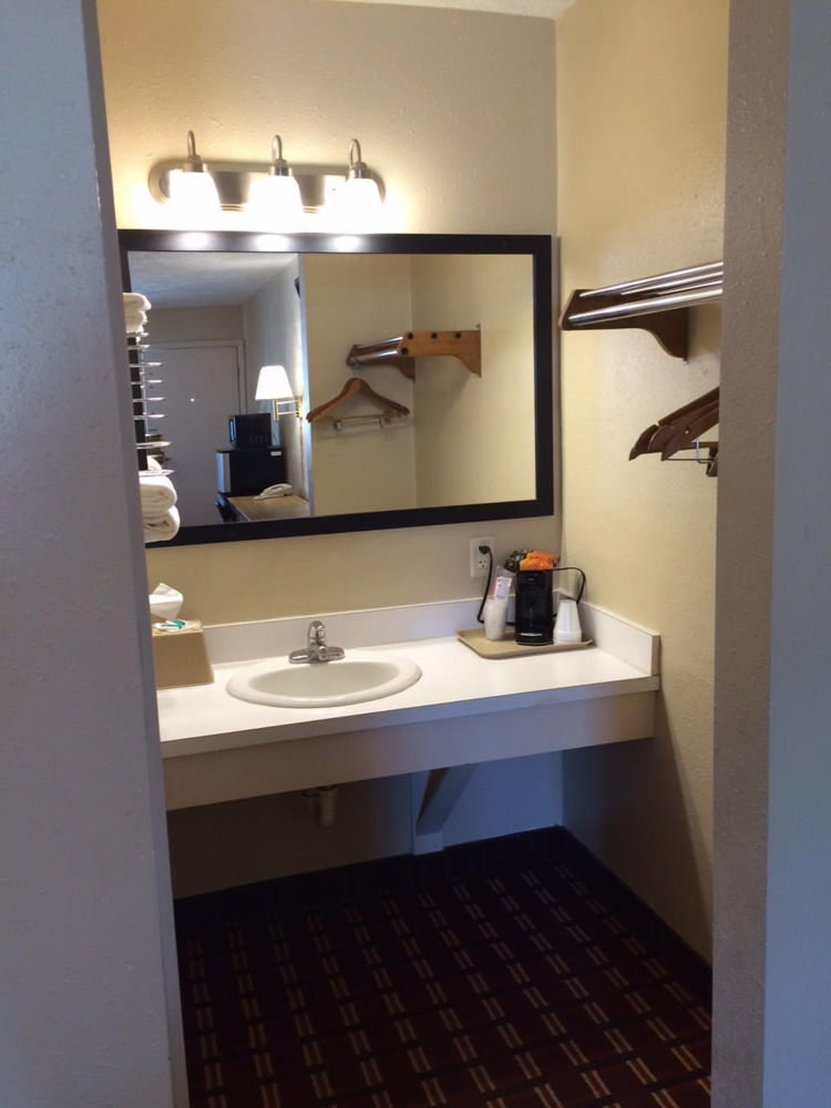 Economy Inn Mccook Luaran gambar